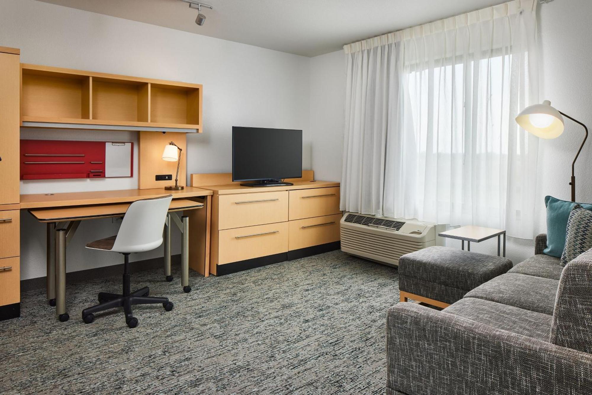Towneplace Suites By Marriott Garden City Kültér fotó
