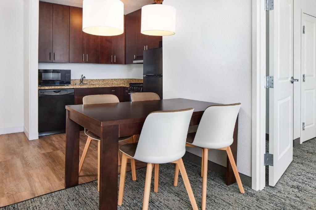 Towneplace Suites By Marriott Garden City Kültér fotó